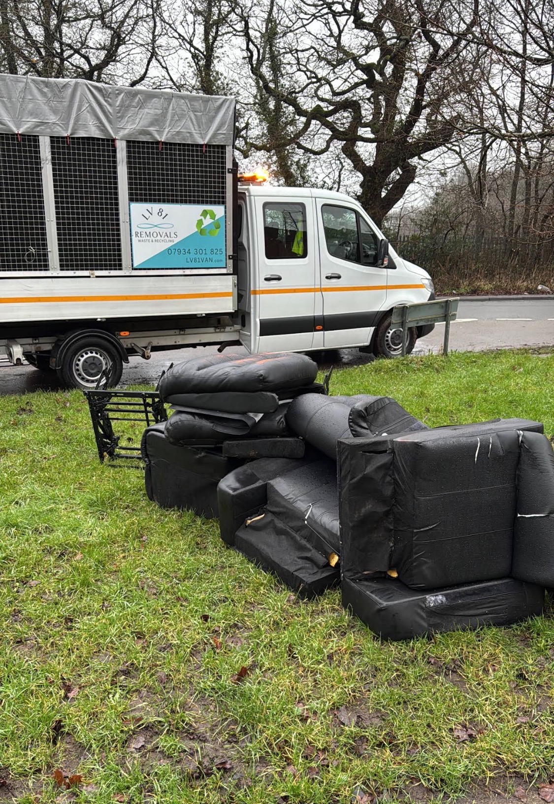 Sofa and bulky waste collection by LV81 Removals